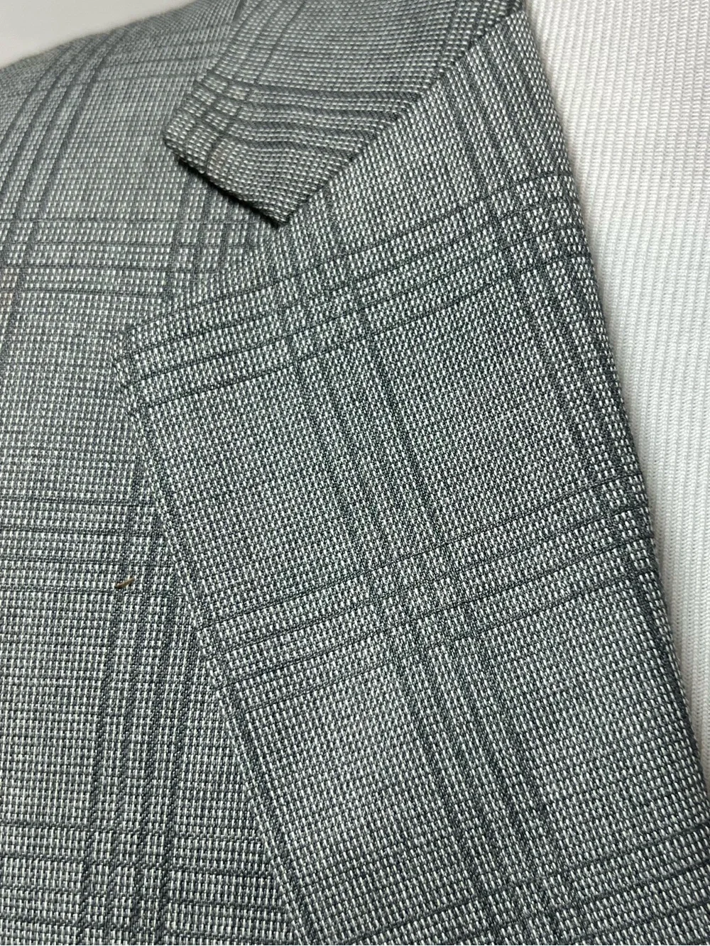 Vittorio St. Angelo Men's 42R Blazer 36x32 Pants Gray Plaid Suit